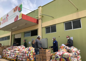 Banco de Alimentos da Nova Ceasa distribui 500 kits de alimentos e higiene